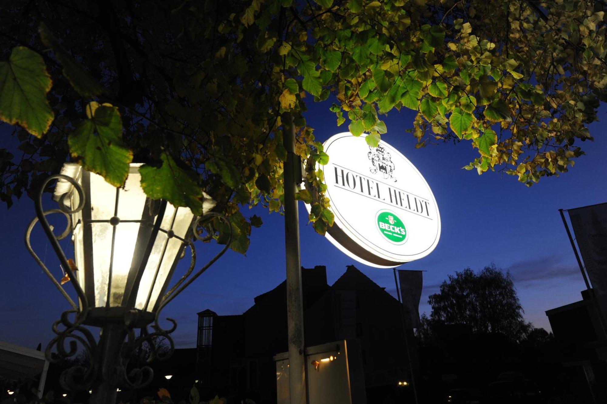 Hotel Heldt Brémai repülőtér Kültér fotó