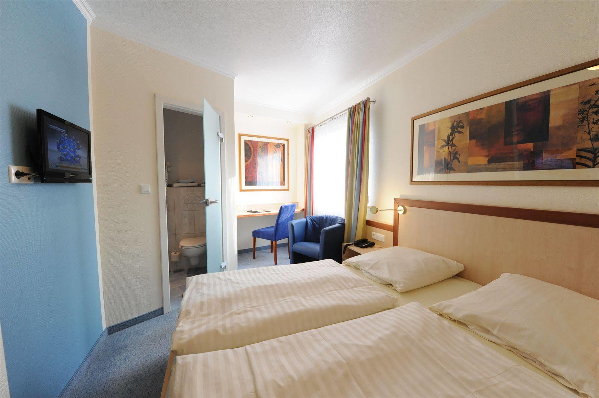 Hotel Heldt Brémai repülőtér Kültér fotó